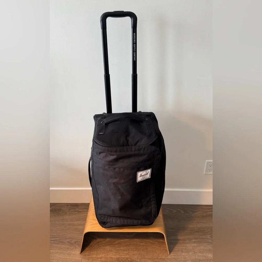 Herschel Supply Co. Outfitter Wheelie Luggage 50L - Picture 4 of 7